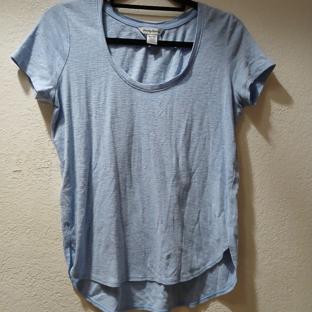 Tommy bahama  size Xs/tp Women's Light Blue Scoop Neck Top